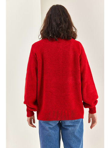 Sweter w kolorze czerwonym