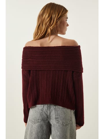 Sweter w kolorze bordowym