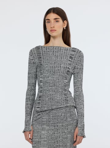 Sweter w kolorze czarno-białym