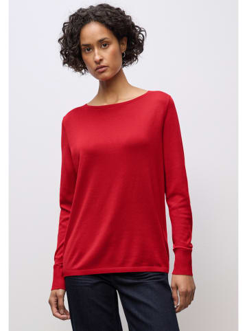 Sweter w kolorze czerwonym