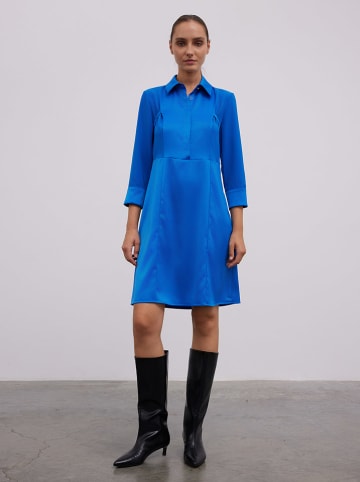 Kleid in Blau