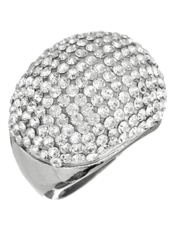 Ring met kristallen
