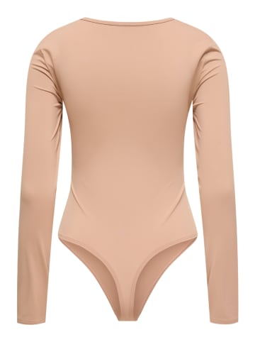 Body w kolorze cielistym