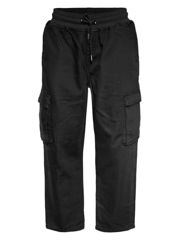 Cargohose in Schwarz