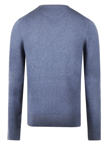 Pullover in Hellblau