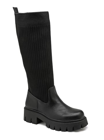 Stiefel in Schwarz