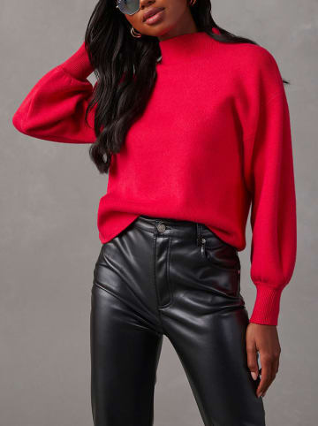 Sweter w kolorze czerwonym