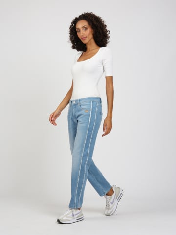 Jeans - Boyfriend fit - in Hellblau