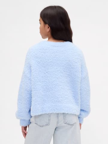 Pullover in Hellblau