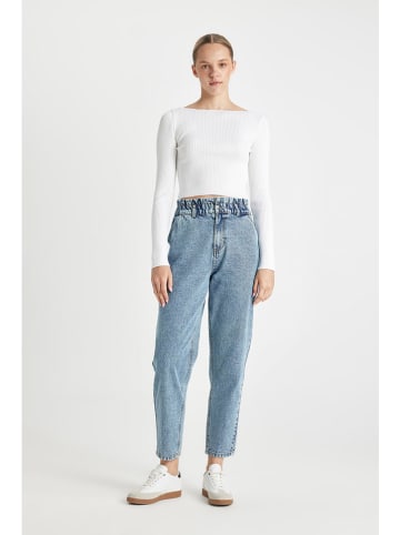 Jeans - Tapered fit - in Hellblau