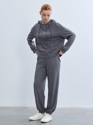 Hose in Grau