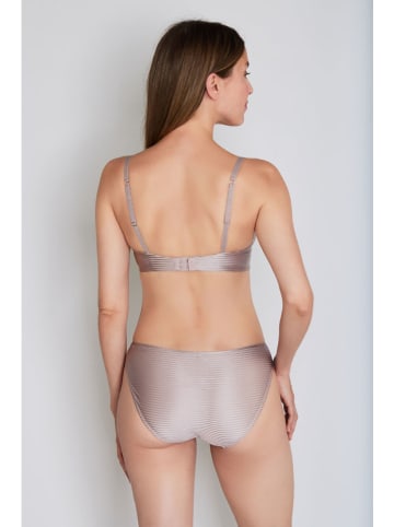 Slip champagnekleurig