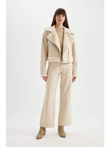 Winterjacke in Creme