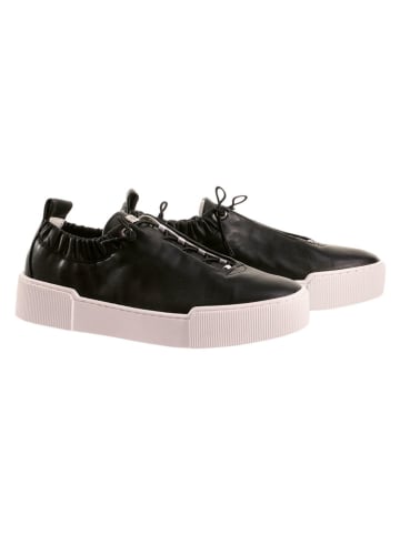 Skórzane sneakersy w kolorze czarnym