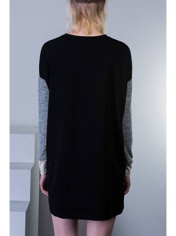 Kleid in Schwarz
