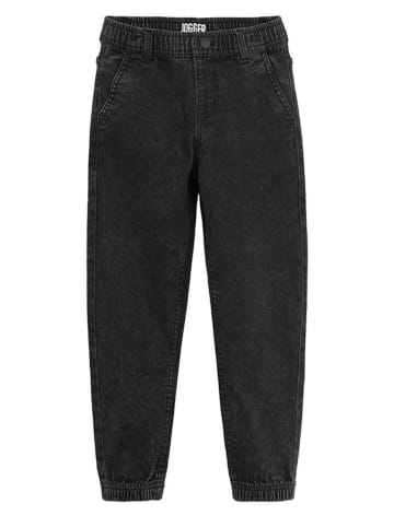 Jogger in Schwarz