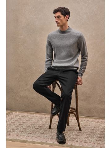 Wollpullover in Grau