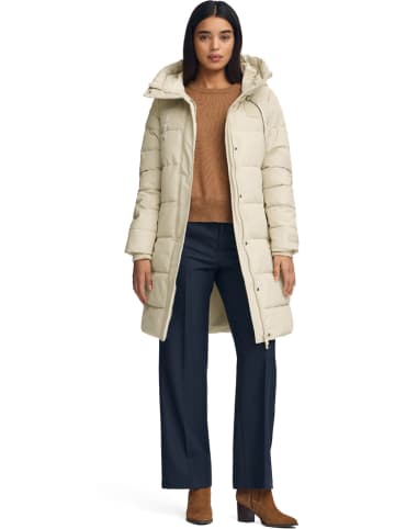 Wintermantel in Creme