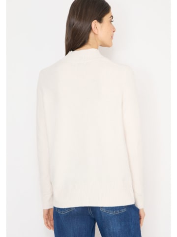 Sweter w kolorze kremowym
