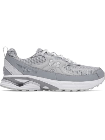 Buty sportowe w kolorze szarym