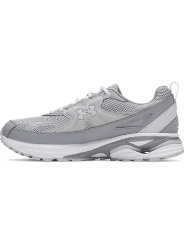 Buty sportowe w kolorze szarym
