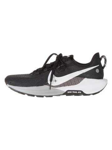 Laufschuhe "Pegasus Trail 5" in Schwarz