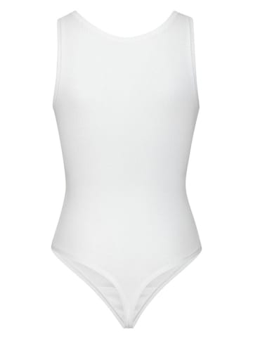Body w kolorze białym
