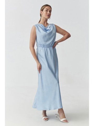 Kleid in Hellblau