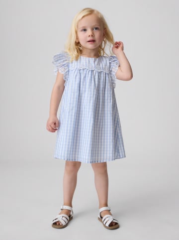 Kleid in Hellblau