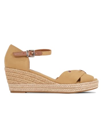 Keilsandaletten in Beige