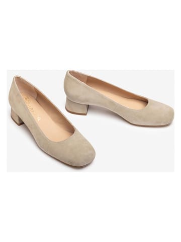 Leder-Pumps in Creme