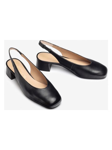 Leder-Slingpumps in Schwarz