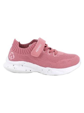Sneakers in Pink