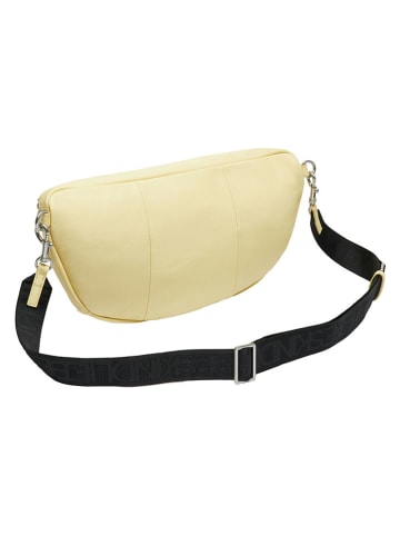 Leder-Brustbeutel in Gelb - (B)40 x (H)27 x (T)11 cm