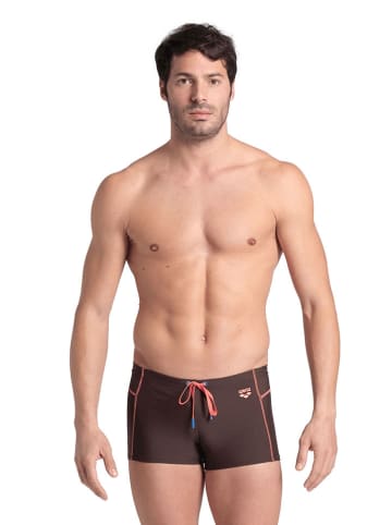 Kąpielówki w kolorze brązowym