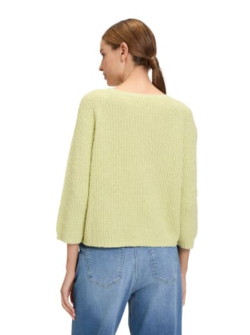Sweter w kolorze zielonym