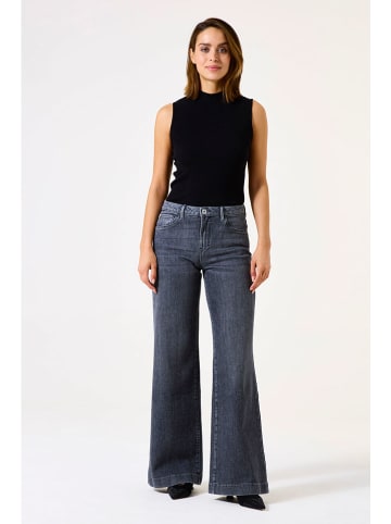 Top in Schwarz