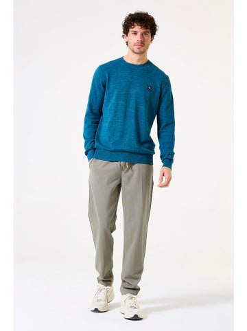 Sweter w kolorze niebieskim