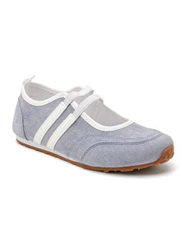 Ballerinas in Hellblau