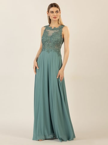 Kleid in Salbei