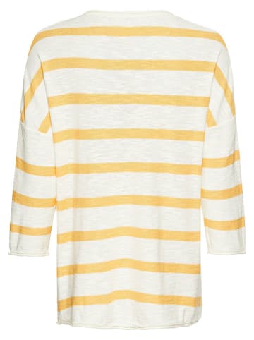 Sweter w kolorze kremowym