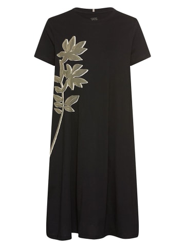 Kleid in Schwarz
