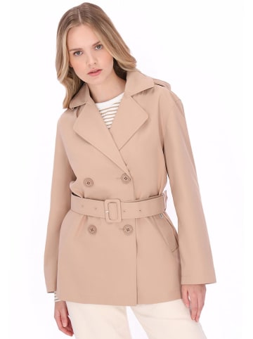 Trenchcoat in Sand