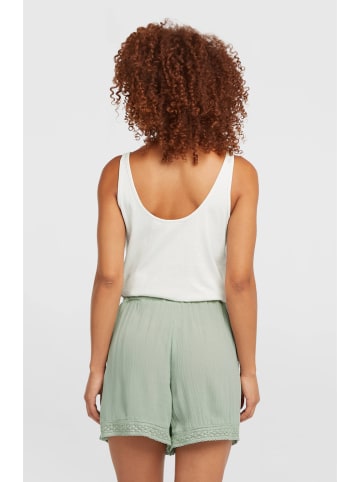 Shorts "Essentials Tokeena" in Grün