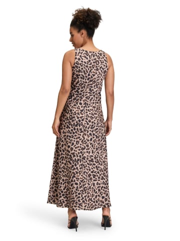 Kleid in Creme/ Braun