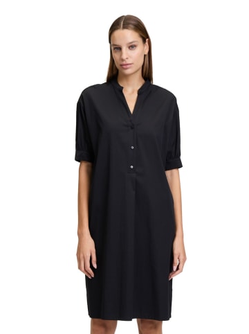 Kleid in Schwarz