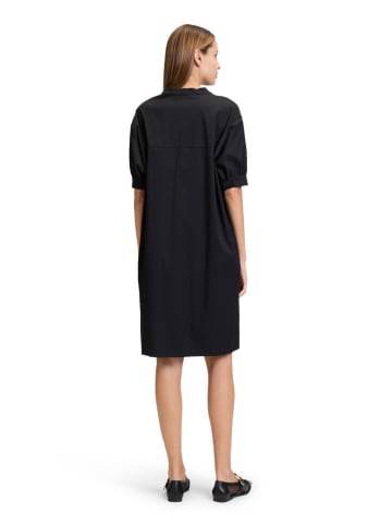 Kleid in Schwarz