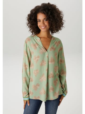 Bluse in Grün/ Beige