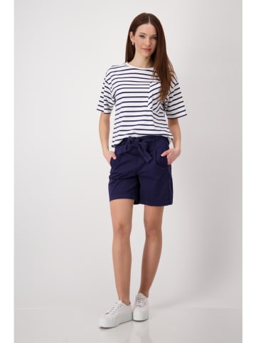 Shorts in Dunkelblau