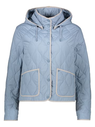 Steppjacke in Hellblau
